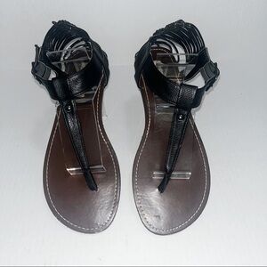 Steve Madden Black Flat leather toe sandals size 9